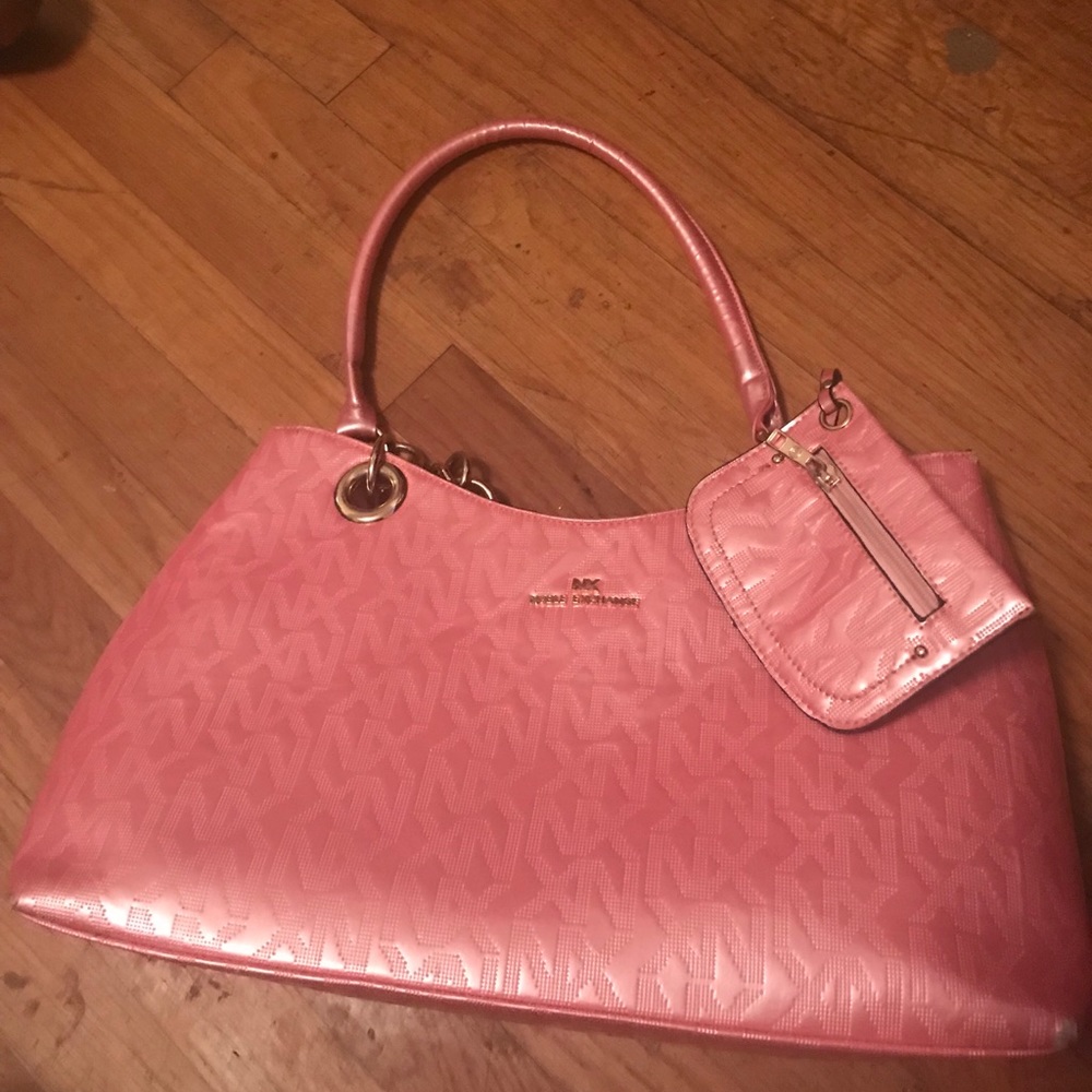 Noble Exchange Purse and Tote